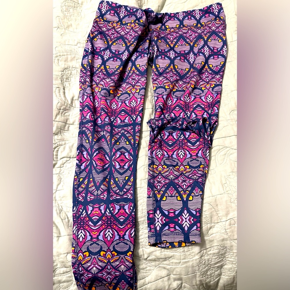 Mossimo women’s size Lrg yoga pants/leggings